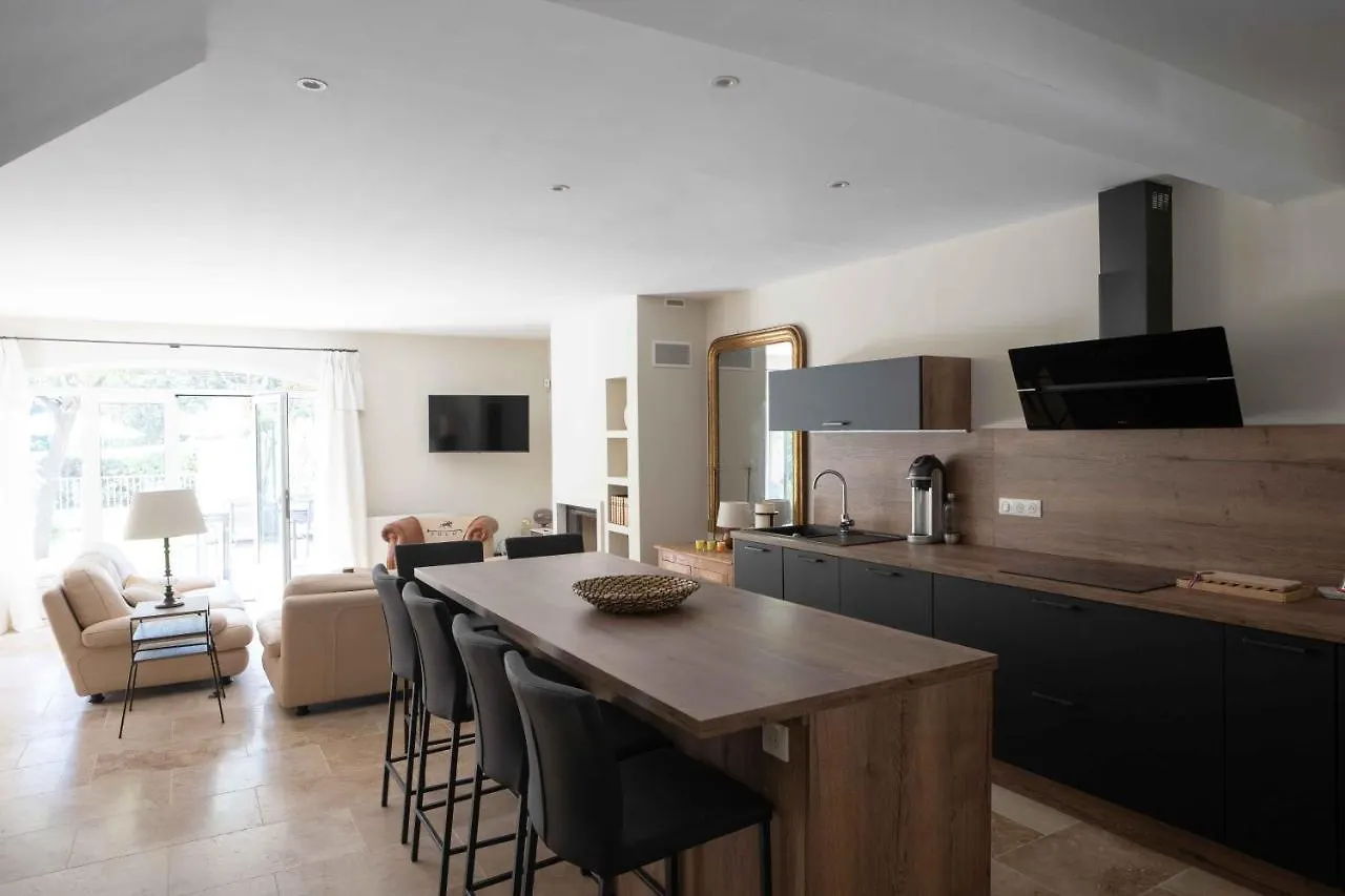 Вилла Maison Cocoon Lourmarin 6 Personnes